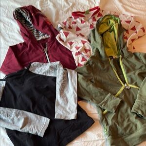 Peekaboo Beans Size 5 long sleeve/zip hoodie bundle